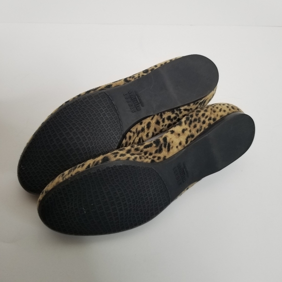 Stuart Weitzman Leopard Print Suede Stretch Flat - Picture 5 of 6
